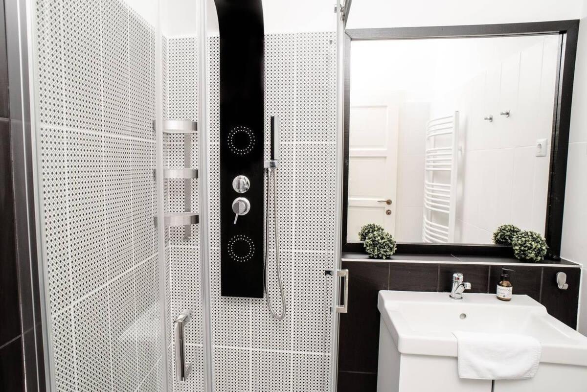 Cute, New And Stylish Apartment In The Center บูดาเปสต์ ภายนอก รูปภาพ